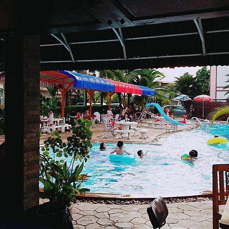 Ruysuk Hotel & Swimming Pool Udon Thani Ngoại thất bức ảnh